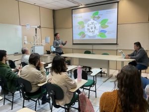 Leia mais sobre o artigo Epagri/Ciram aproxima ciência e comunidade com crescimento nas visitas educativas